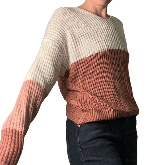 Boutique Color Block Pink Twist Back Knit Sweater M - Picture 2 of 10